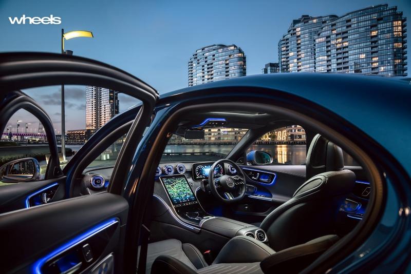 2022_Mercedes-Benz_C300_Spectral_Blue_Metallic_Australia_interiorin_01.jpg