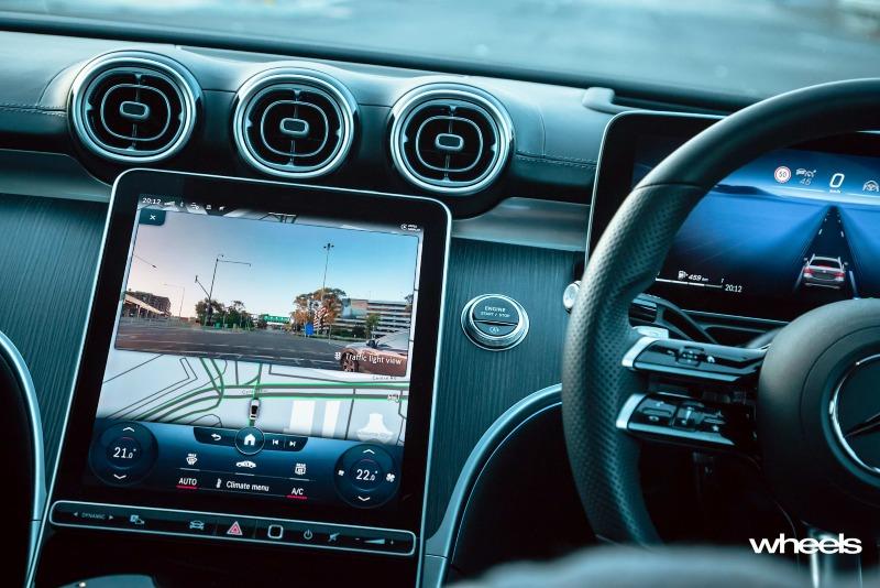 2022_Mercedes-Benz_C300_Spectral_Blue_Metallic_Australia_interior_infotainment_screen_03.jpg