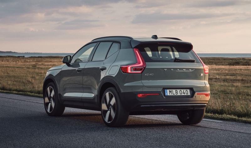 2022-Volvo-XC40-Recharge-00002.jpg
