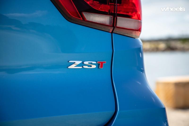2022_MG_ZST_Brighton_Blue_detail_tailgate_badge_SRawlings.jpg