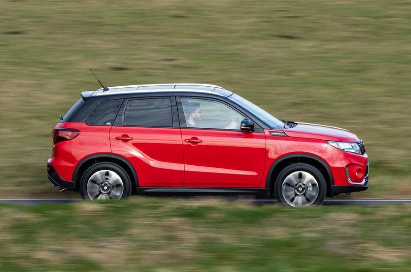 2-suzuki-vitara-full-hybrid-2022-uk-first-drive-review-side-pan.jpg