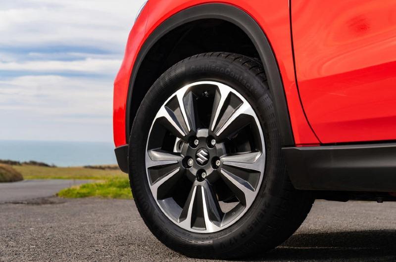 7-suzuki-vitara-full-hybrid-2022-uk-first-drive-review-alloy-wheels.jpg
