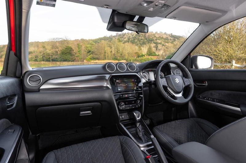 11-suzuki-vitara-full-hybrid-2022-uk-first-drive-review-dashboard.jpg