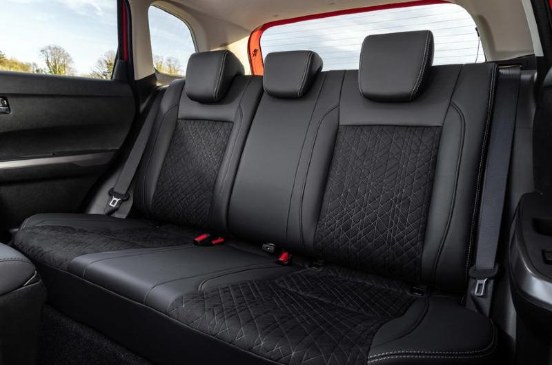 20-suzuki-vitara-full-hybrid-2022-uk-first-drive-review-rear-seats.jpg