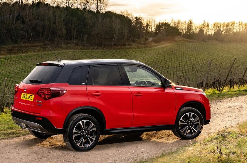 26-suzuki-vitara-full-hybrid-2022-uk-first-drive-review-static-rear.jpg