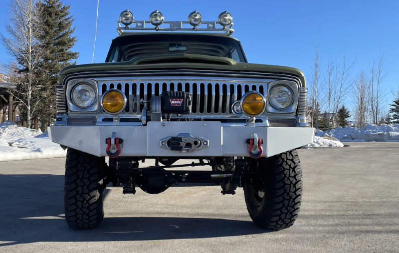 jeep-wagoneer-front-1646419203 1.png