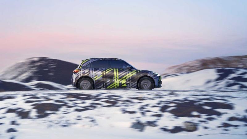 smart-1-side-rocky-snow.jpg