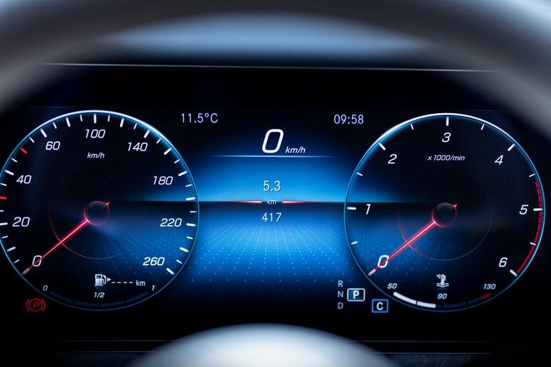mercedes-benz-cls-220d-sports-7.jpg