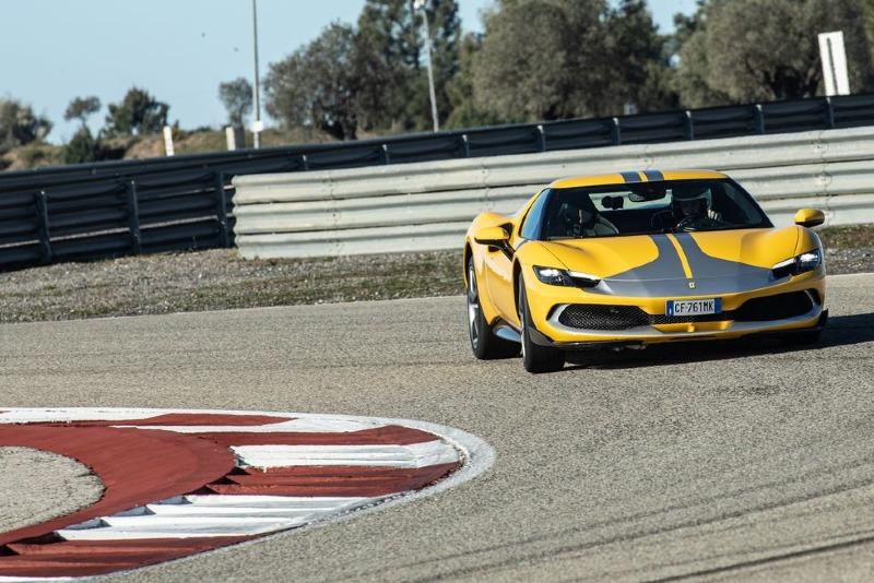 2022-ferrari-296gtb-assetto-fiorano-109-1646595953.jpg