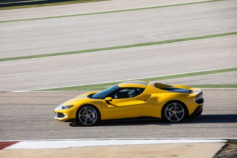 2022-ferrari-296gtb-assetto-fiorano-113-1646595955.jpg