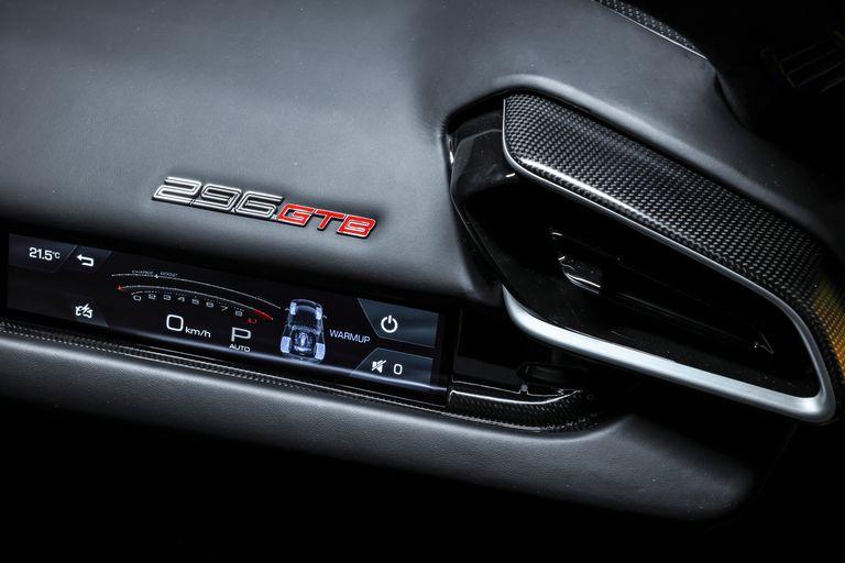 2022-ferrari-296gtb-assetto-fiorano-133-1646595994.jpg