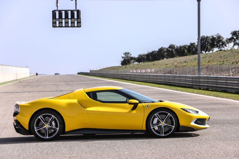 2022-ferrari-296gtb-assetto-fiorano-145-1646596025.jpg