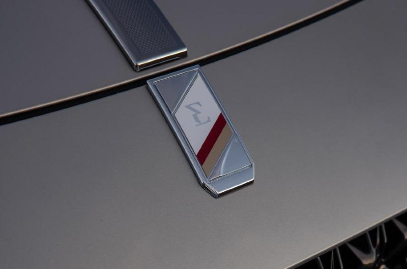 5-ds-9-e-tense-250-2022-first-drive-review-bonnet-badge.jpg