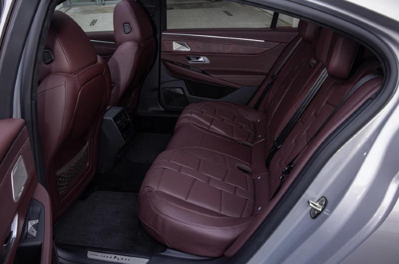 14-ds-9-e-tense-250-2022-first-drive-review-rear-seats.jpg