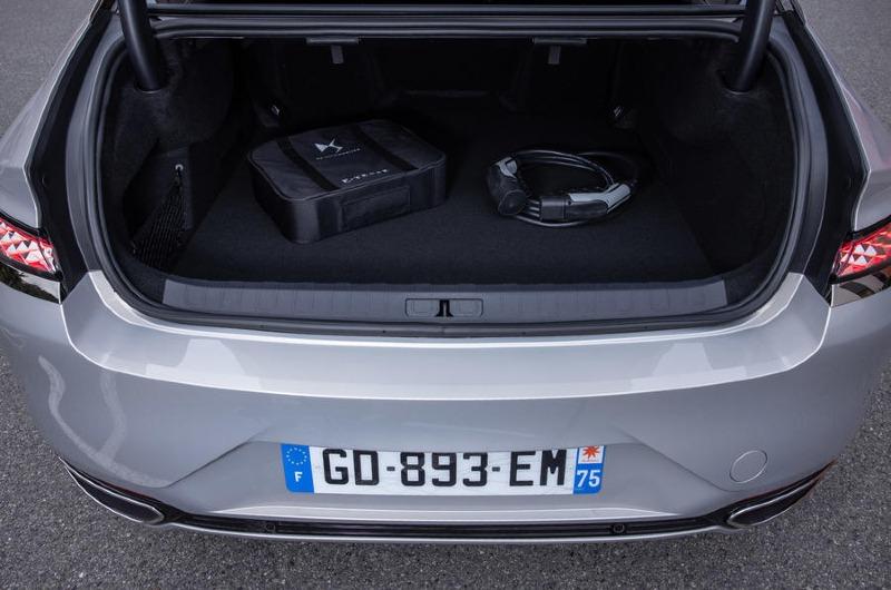 15-ds-9-e-tense-250-2022-first-drive-review-boot.jpg