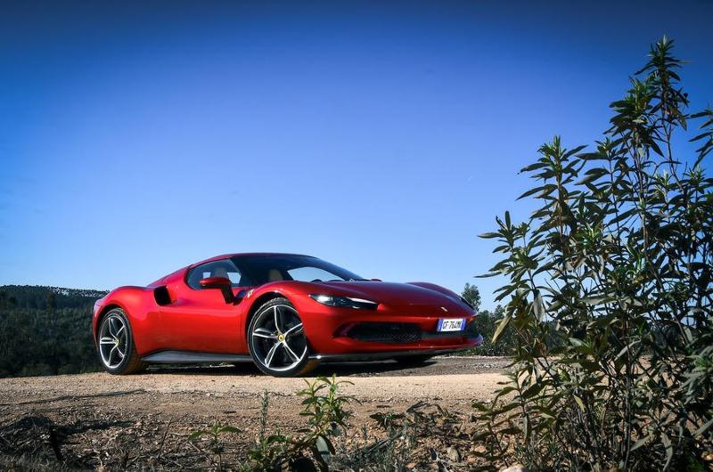 23-ferrari-296-gtb-2022-first-drive-review-static-fronrt.jpg
