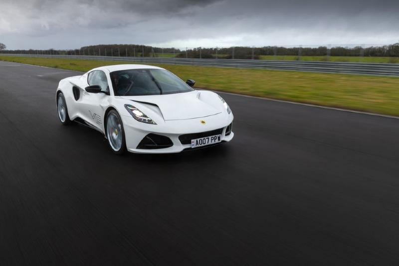 2022-lotus-emira-prototype-101-1646686275.jpg