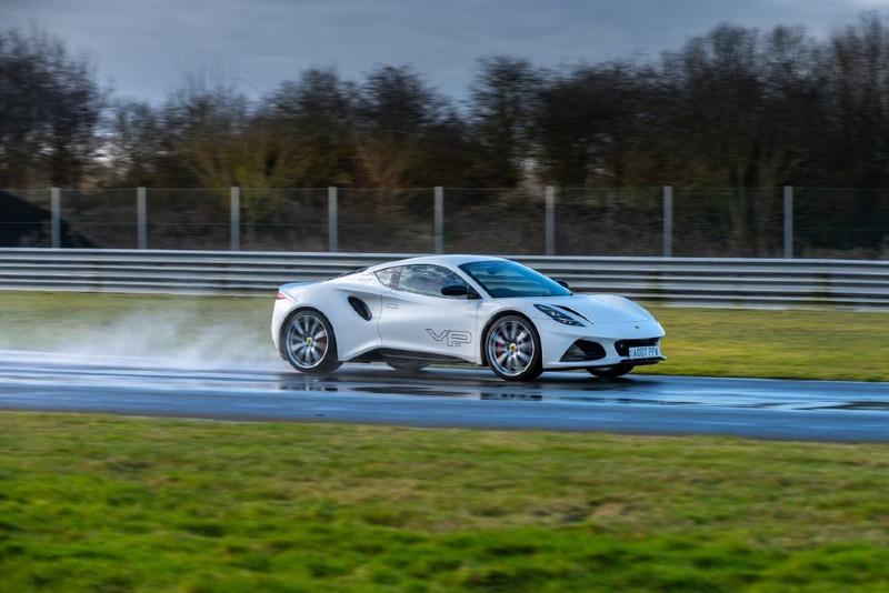 2022-lotus-emira-prototype-108-1646686277.jpg