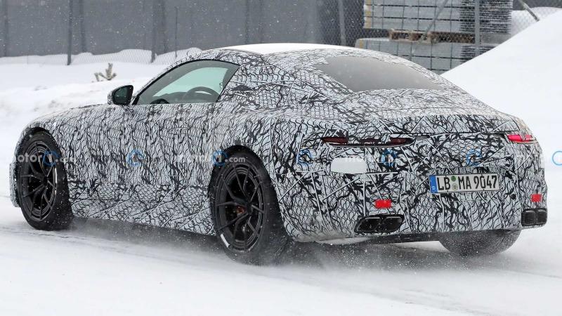 mercedes-amg-gt-63-coupe-back-end (1).jpg