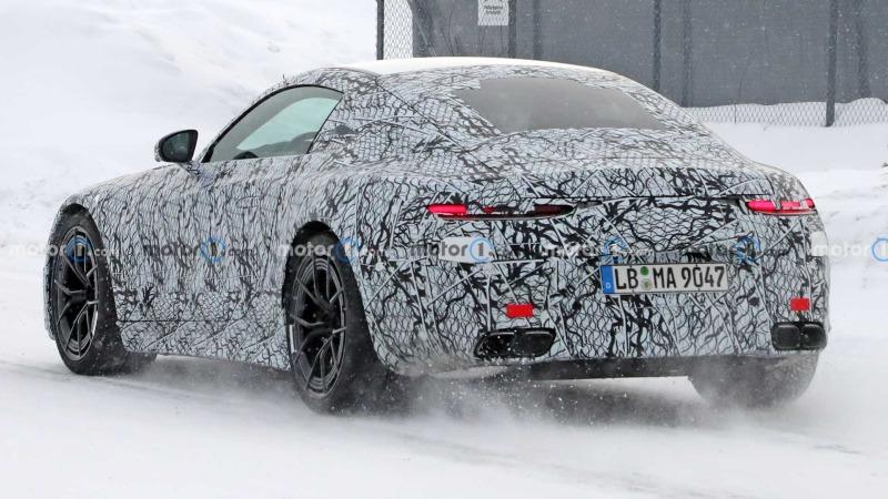 mercedes-amg-gt-63-coupe-back-end (2).jpg