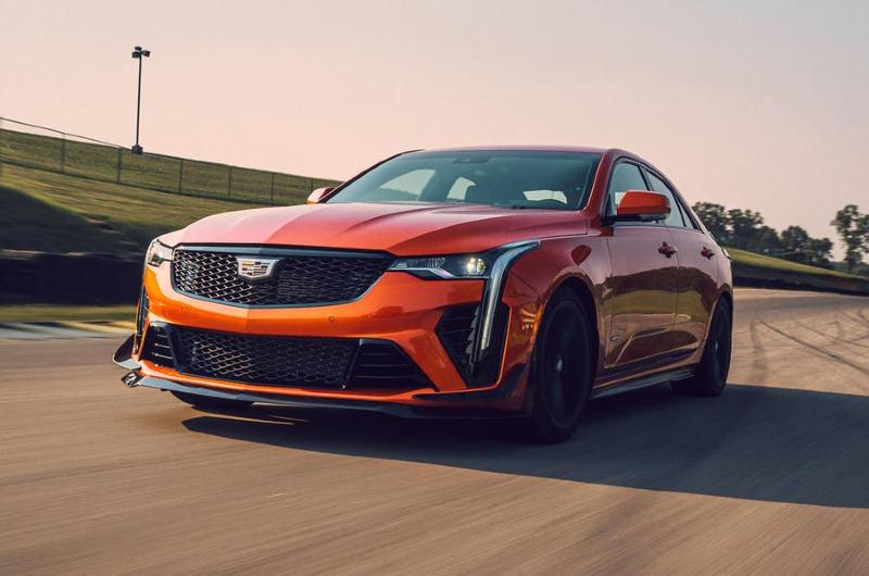 1-cadillac-ct4-v-blackwing-2022-review-tracking-front.jpg