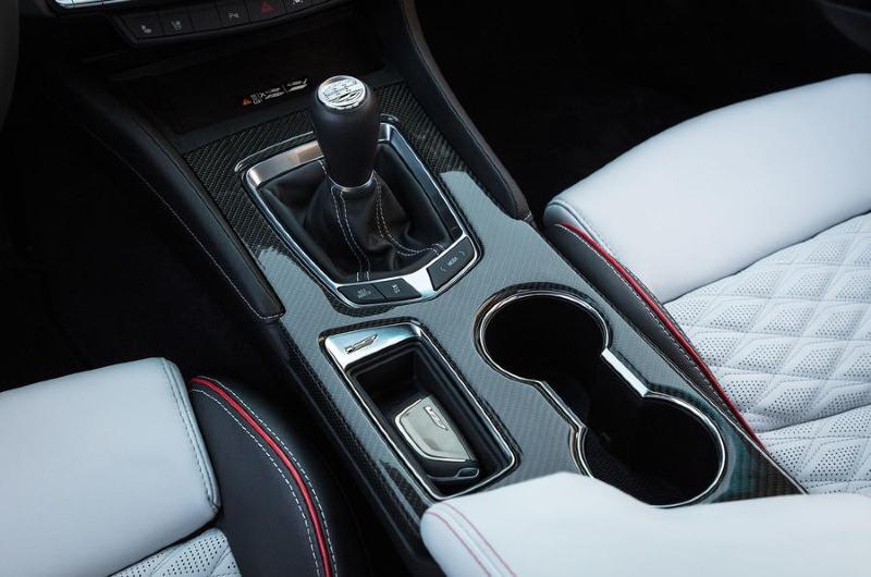 7-cadillac-ct4-v-blackwing-2022-review-centre-console.jpg