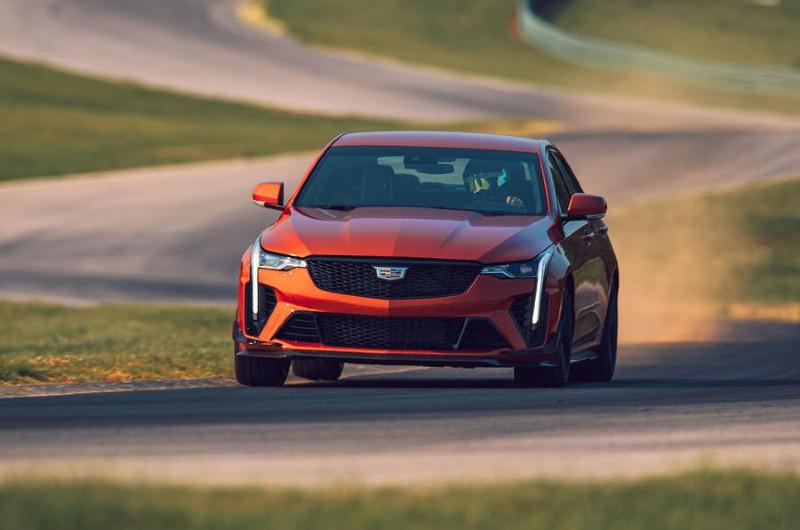 9-cadillac-ct4-v-blackwing-2022-review-track-front.jpg
