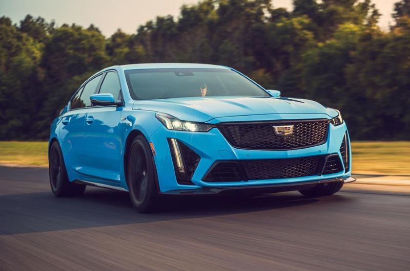 2-cadillac-ct5-v-blackwing-2022-review-tracking-front.jpg