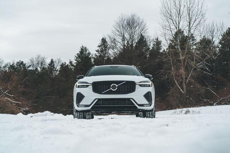 2022-volvo-xc60-b6-awd-r-design-110-1647011244.jpg