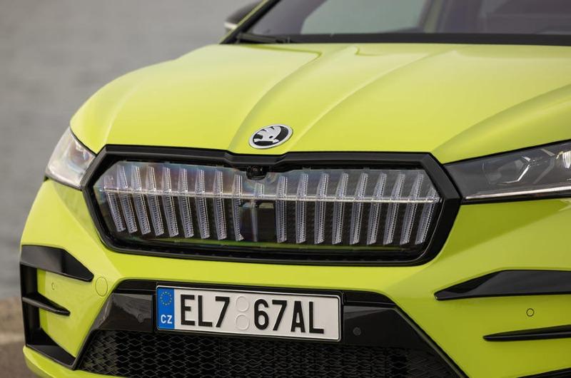 4-skoda-enyaq-iv-vrs-2022-first-drive-nose.jpg
