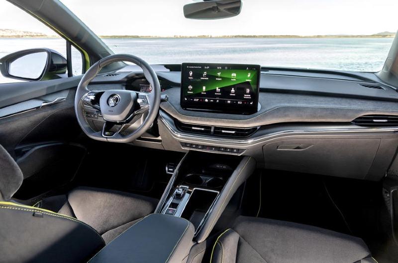 7-skoda-enyaq-iv-vrs-2022-first-drivein.jpg