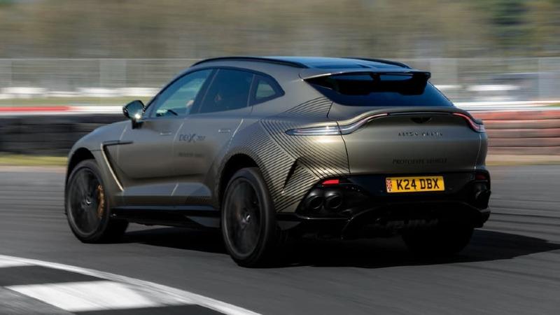 2-Aston-Martin-DBX-707.jpg