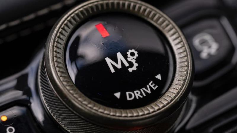 10-Aston-Martin-DBX-707.jpg