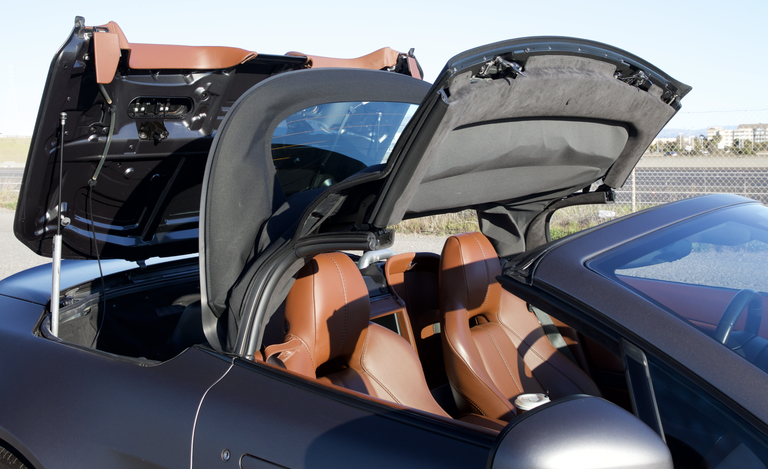 v8-vantage-convertible-top-1647351909 4.png