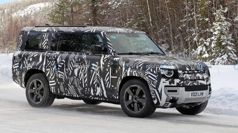 land-rover-defender-130-side-view-spy-photo.jpg