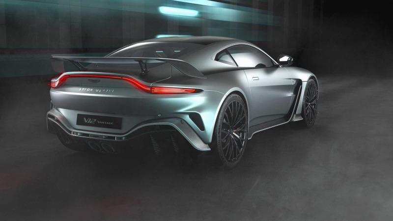 aston-martin-v12-vantage (4).jpg