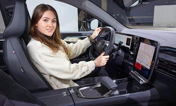 renault-austral-esprit-alpine-leslie-2022-02.jpg