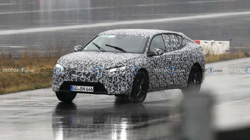 2023-peugeot-4008-spy-photo (3).jpg