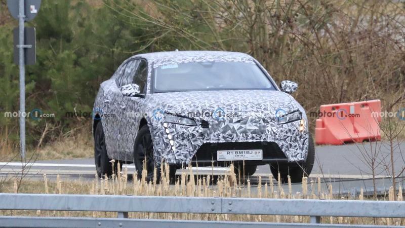 2023-peugeot-4008-spy-photo (18).jpg