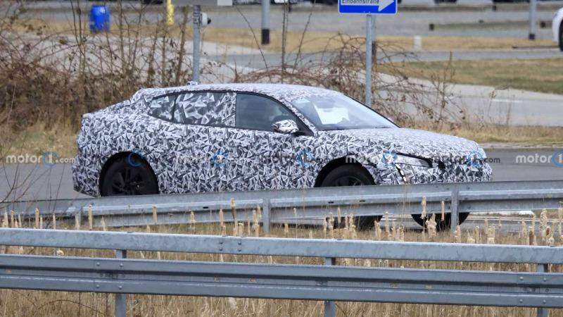 2023-peugeot-4008-spy-photo (23).jpg