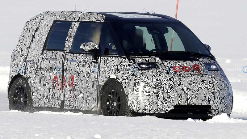 waymo-zeekr-robotaxi-cold-weather-spy-shots-front-corner.jpg