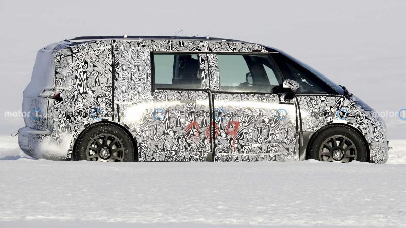 waymo-zeekr-robotaxi-cold-weather-spy-shots-side.jpg