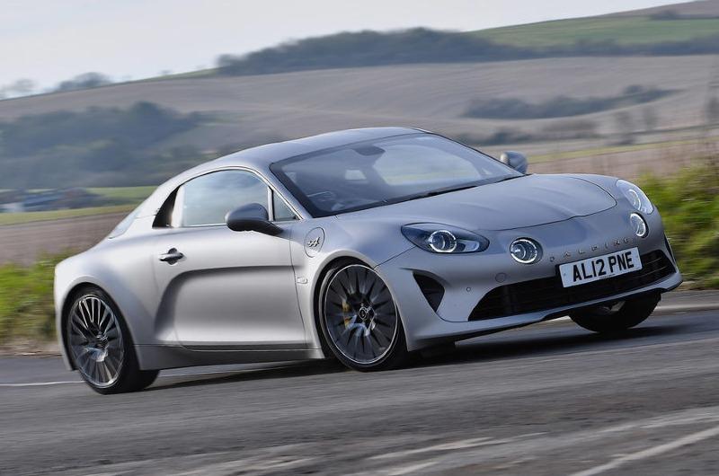 1-alpine-a110-legende-gt-2022-rt-tracking-front.jpg