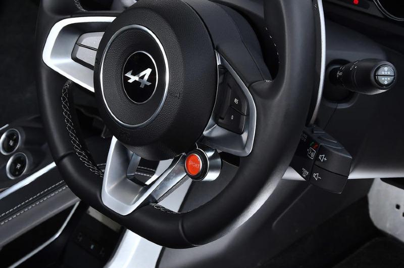 15-alpine-a110-legende-gt-2022-rt-steering-wheel.jpg