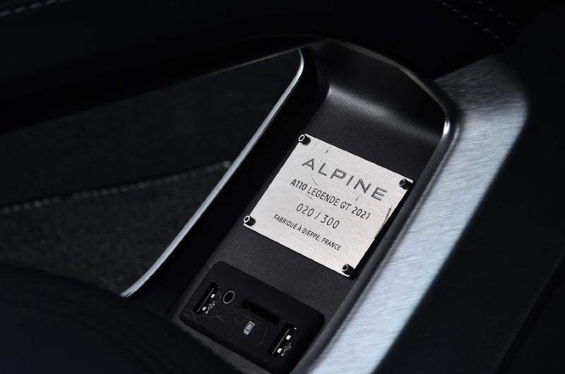 20-alpine-a110-legende-gt-2022-rt-plaque.jpg