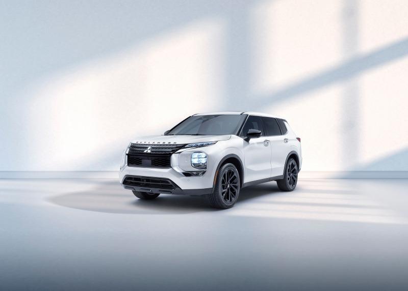 2022-Mitsubishi-Outlander-Black-Edition-1.jpg