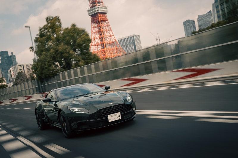 aston-martin-db11-v12-7.jpg