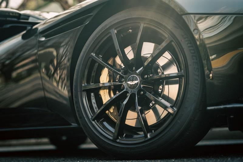 aston-martin-db11-v12-5.jpg