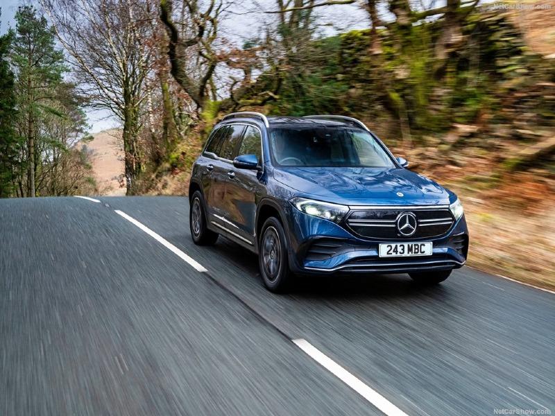 Mercedes-Benz-EQB_UK-Version-2022-1024-07.jpg