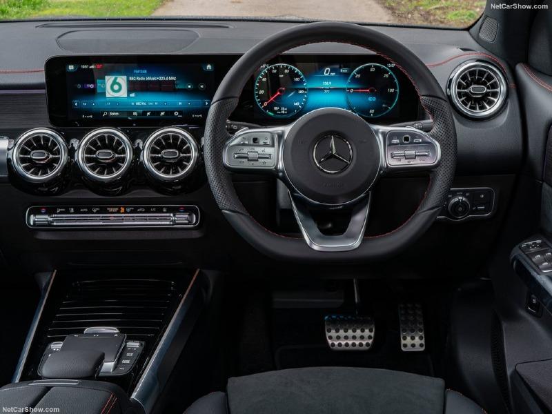 Mercedes-Benz-EQB_UK-Version-2022-1024-25.jpg